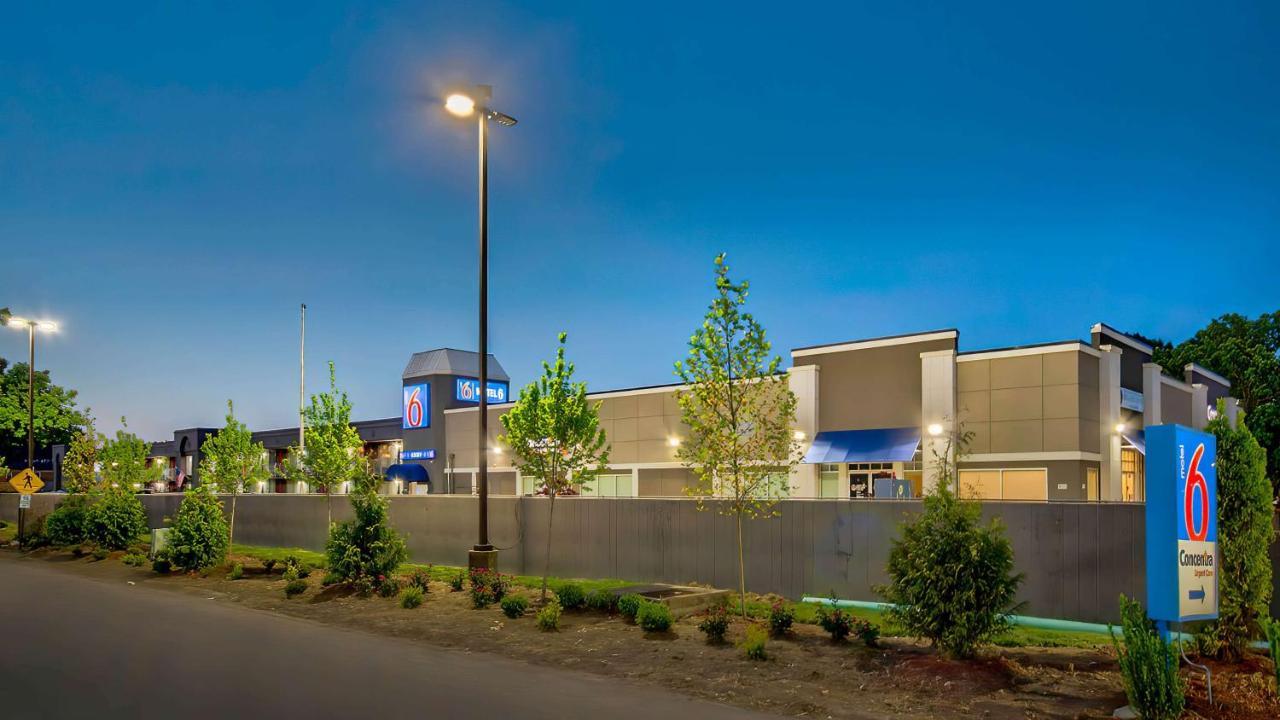 Motel 6 Louisville, Ky- Airport/ Fair Expo Zewnętrze zdjęcie