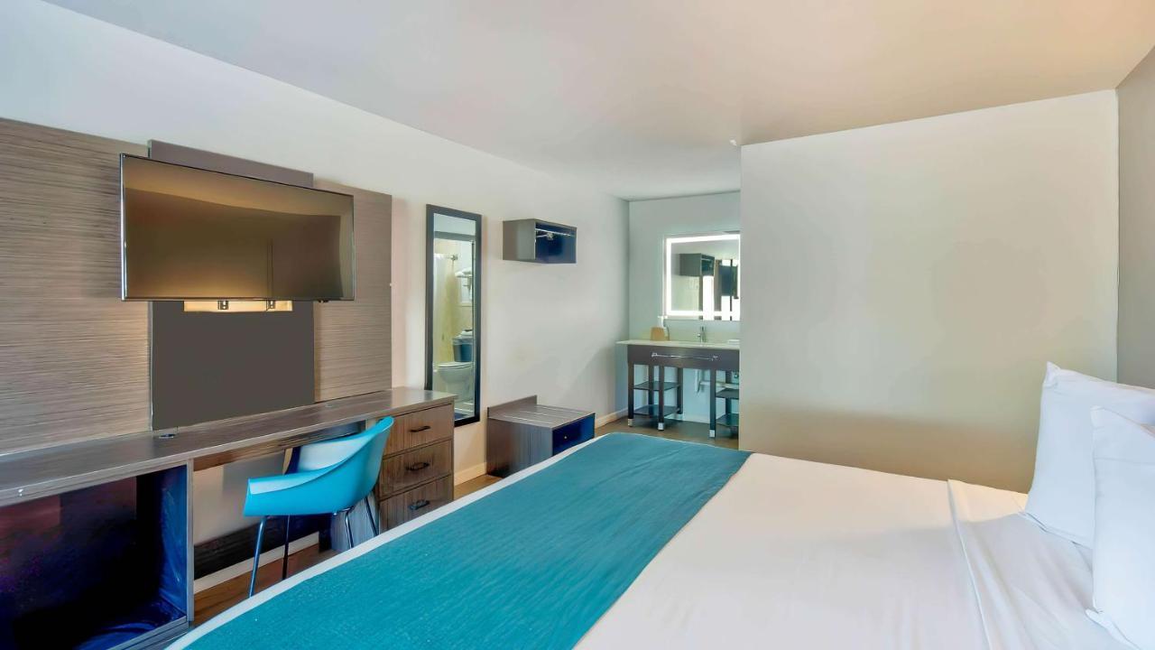 Motel 6 Louisville, Ky- Airport/ Fair Expo Zewnętrze zdjęcie
