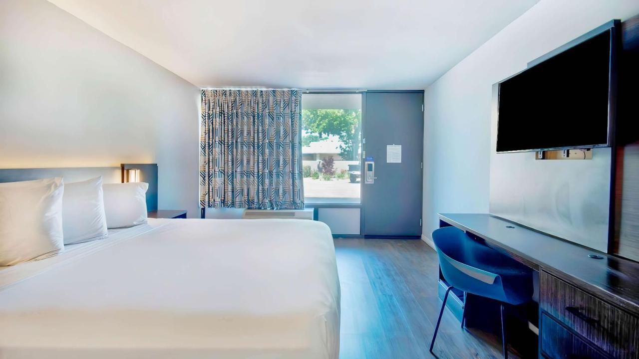 Motel 6 Louisville, Ky- Airport/ Fair Expo Zewnętrze zdjęcie