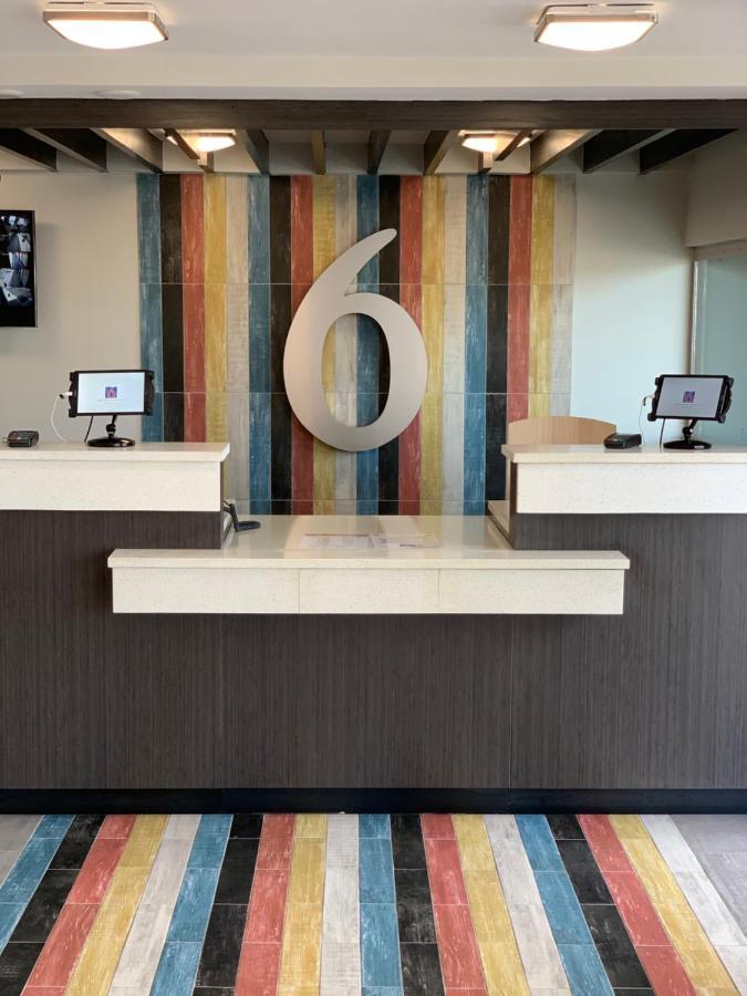 Motel 6 Louisville, Ky- Airport/ Fair Expo Zewnętrze zdjęcie