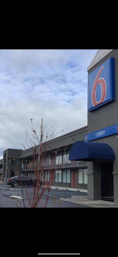 Motel 6 Louisville, Ky- Airport/ Fair Expo Zewnętrze zdjęcie